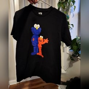 KAWS X SESAME STREET Uniqlo Tshirt